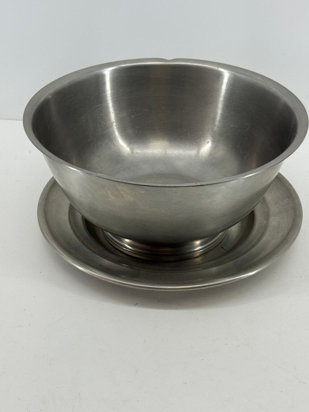 Oneida Heirloom American Pewter Pewter Bowl Plate Set Vintage 10.5 Inch Serving